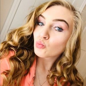 Meet your Posher, Jaley